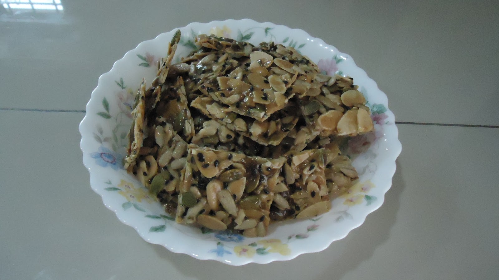 Zara ♥ Baking MIXED NUTS FLORENTINE COOKIES...