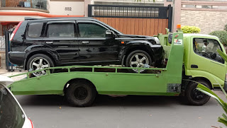 towing mobil truk gendong