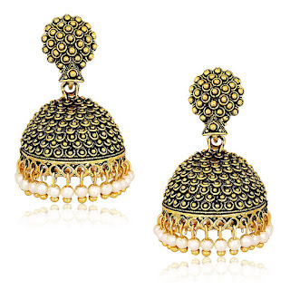 What kind of earring you should wear with Kurtis.