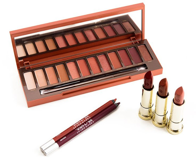 Photographie de l'ensemble de la collection NAKED HEAT de Urban Decay. Crédit - Pinterest