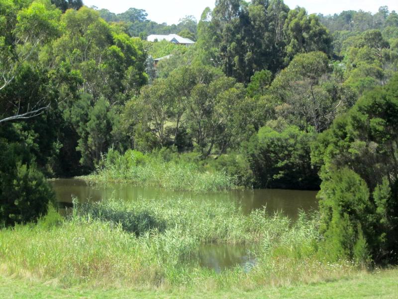 TRACKS, TRAILS AND COASTS NEAR MELBOURNE Melbourne Water Retarding Basin Park Lysterfield South