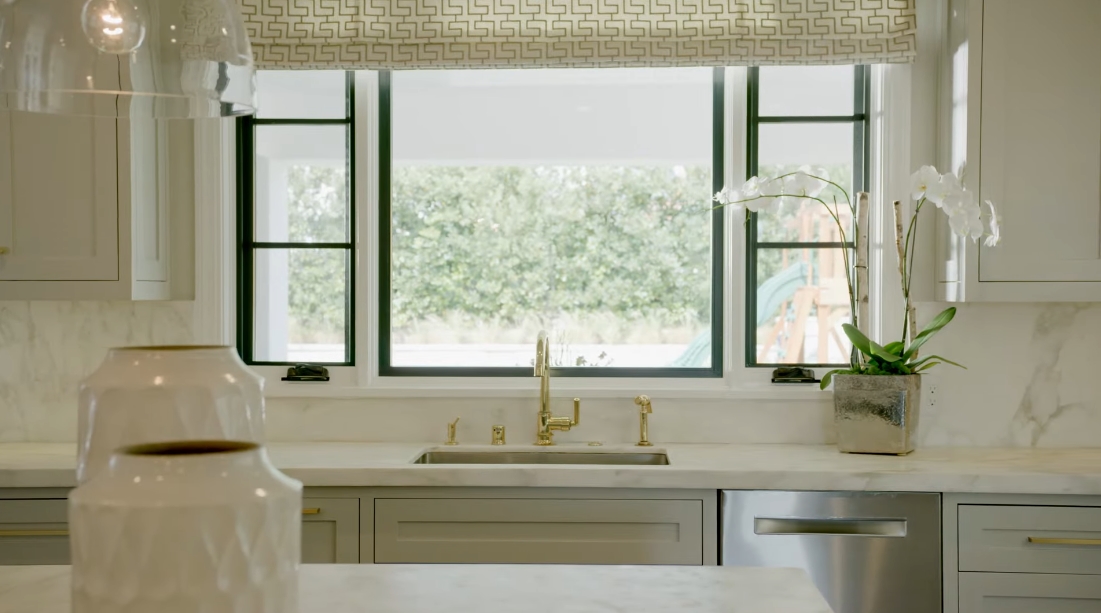 26 Interior Design Photos vs. 3910 Topside Ln, Corona Del Mar, CA Luxury Home Tour