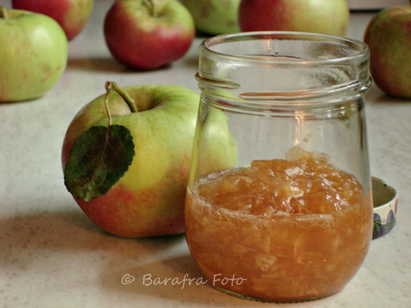 Barafras Kochlöffel: Raspel-Äpfel im Glas oder: Apfelkonfitüre mit Calvados