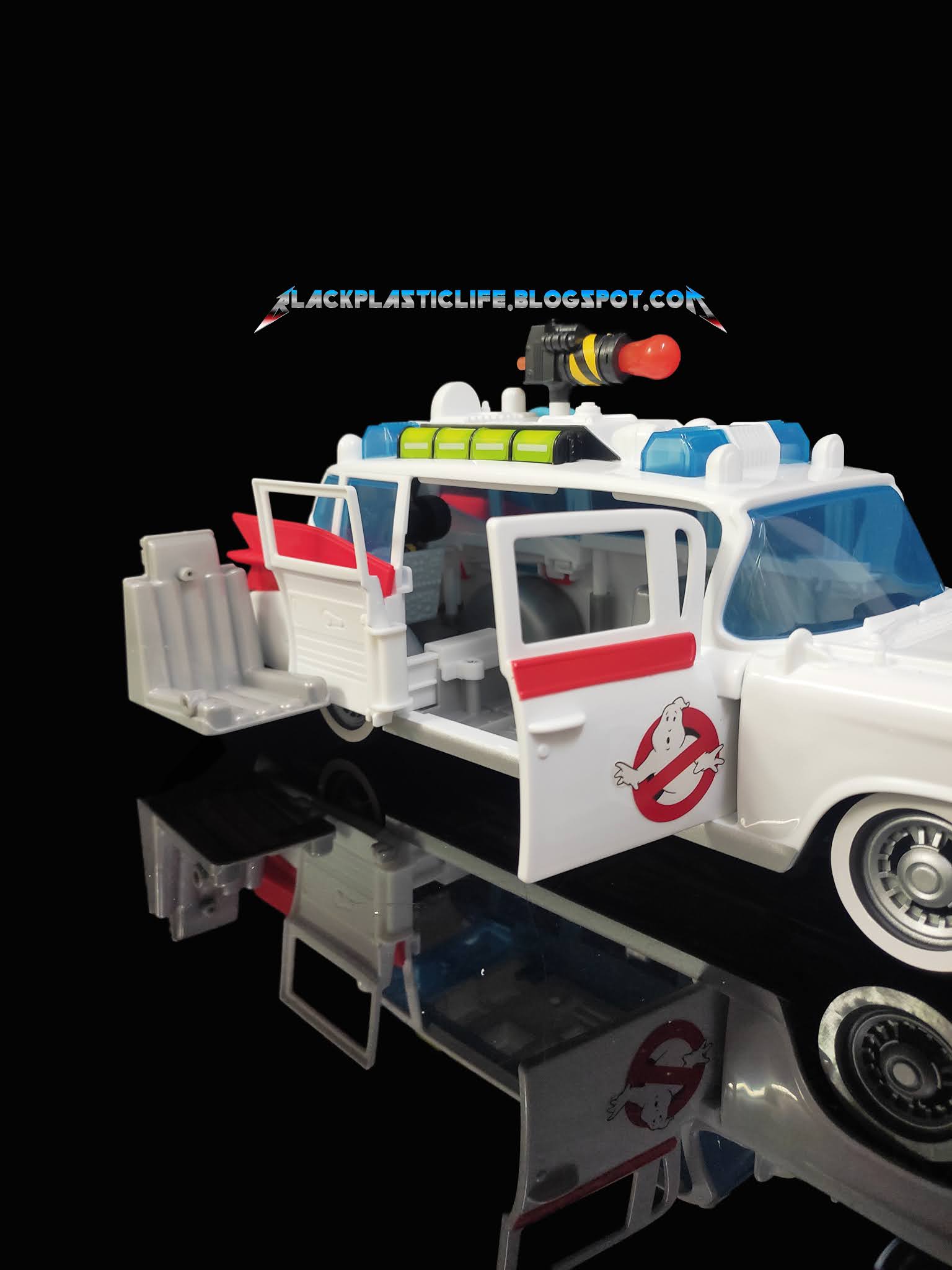 Ghostbusters Movie Ecto-1 Playset with Accessories 