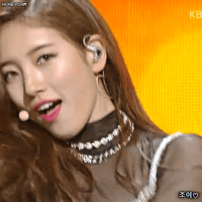 심장폭행하는 수지 | 인스티즈