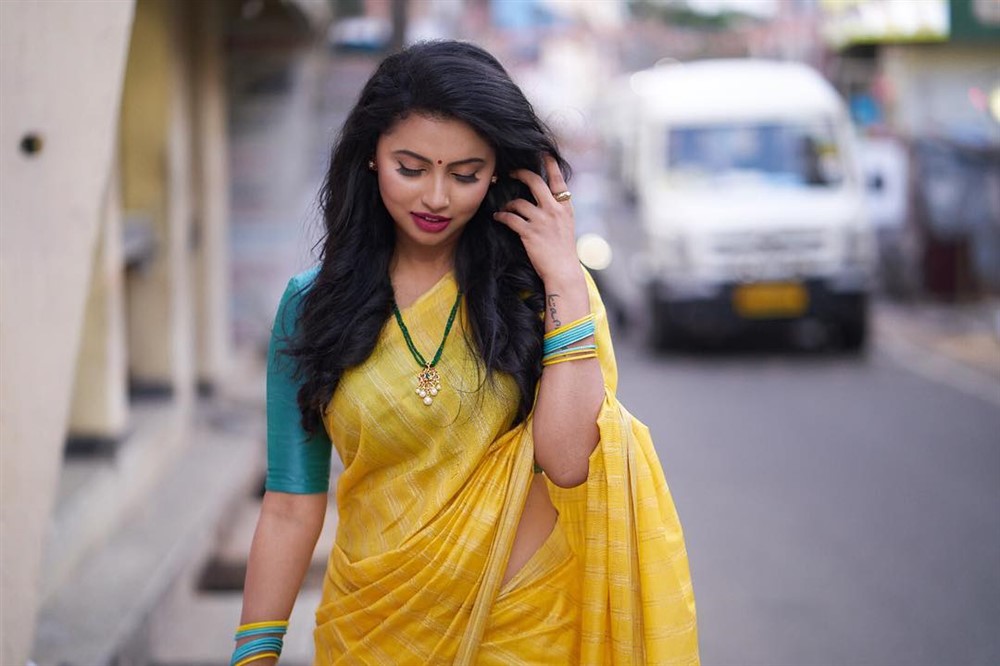 actress Anicka Vikhraman photos