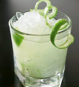  Drink with lime rind