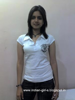 Sexy and Hot Indian Girl Nisha