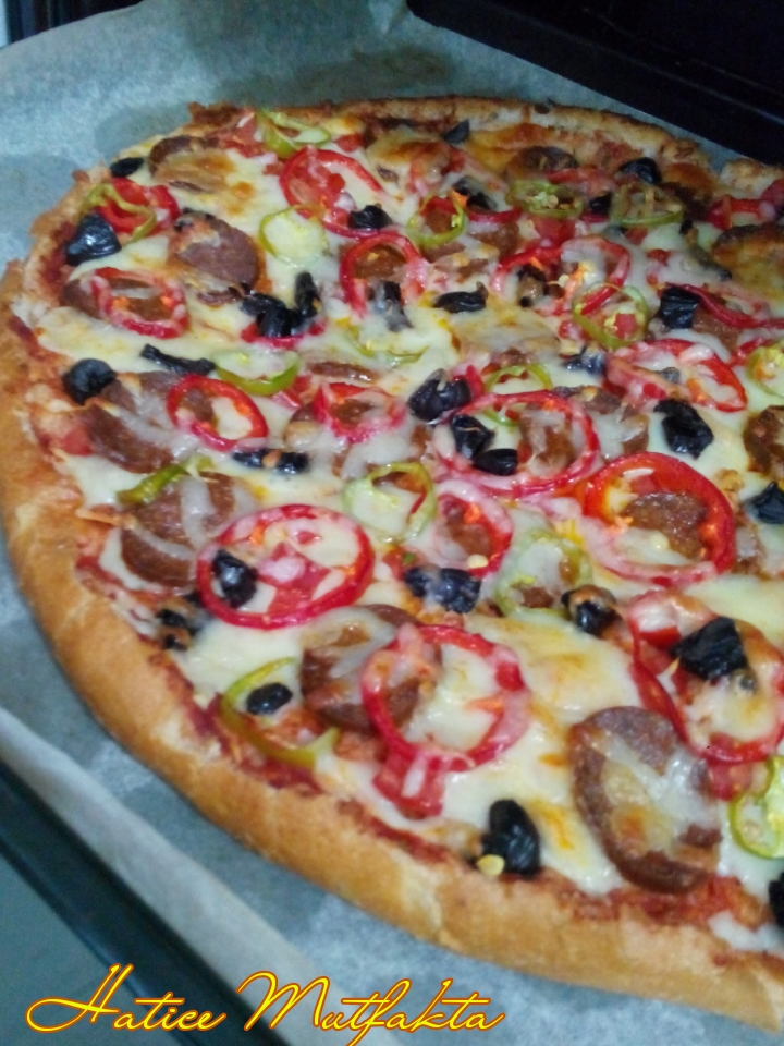 Hatice Mutfakta Ramazan Pidesinden Pizza Nasıl Yapılır