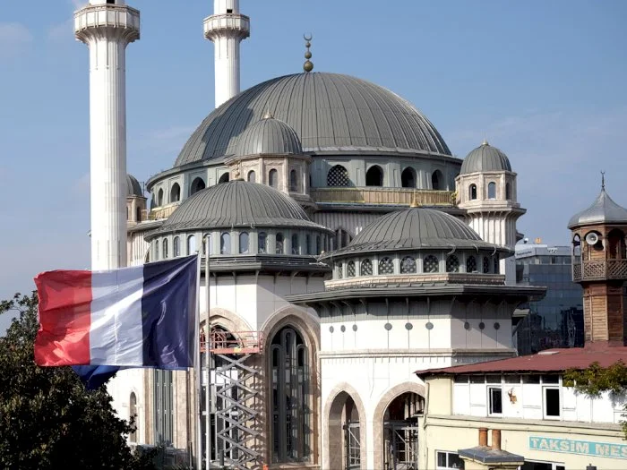 Pembangunan-Masjid-di-Prancis-Gunakan-Uang-Negara-Tuai-Beragam-Perdebatan