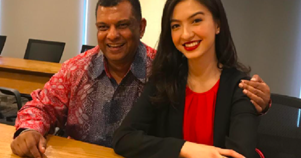 25 Tafsir Mimpi Tentang Tangan Menurut Islam Erek Erek 2D 3D 4D dan