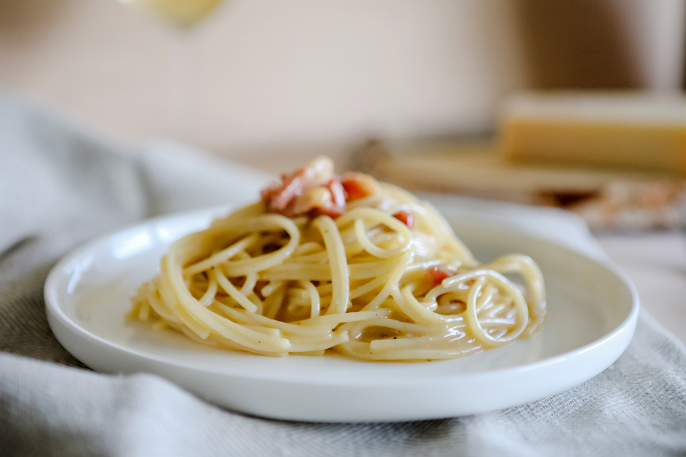 давайте карбонару. гербера паста карбонара. кокосовая карбонара. паста карбонара итальянские каникулы реклама. давайте карбонару.