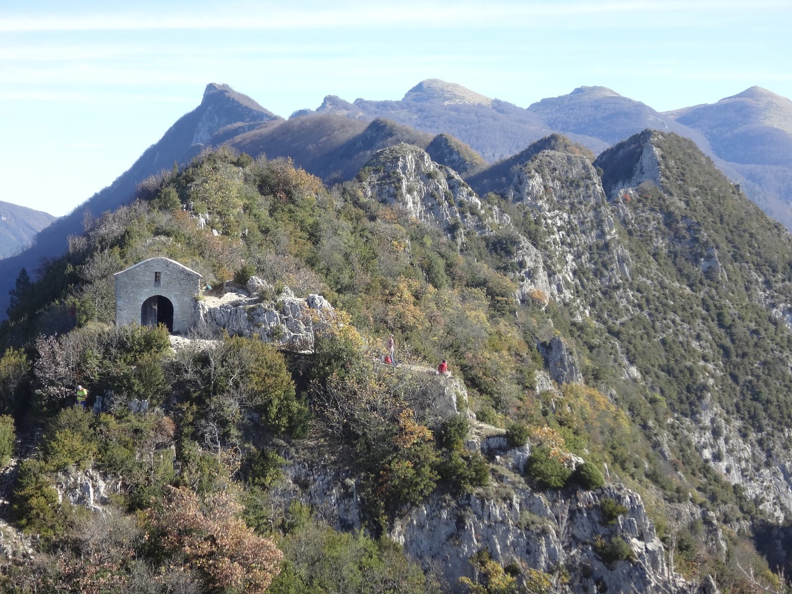 Les cogitations d'un vieux rouge La Chapelle Saint Médard