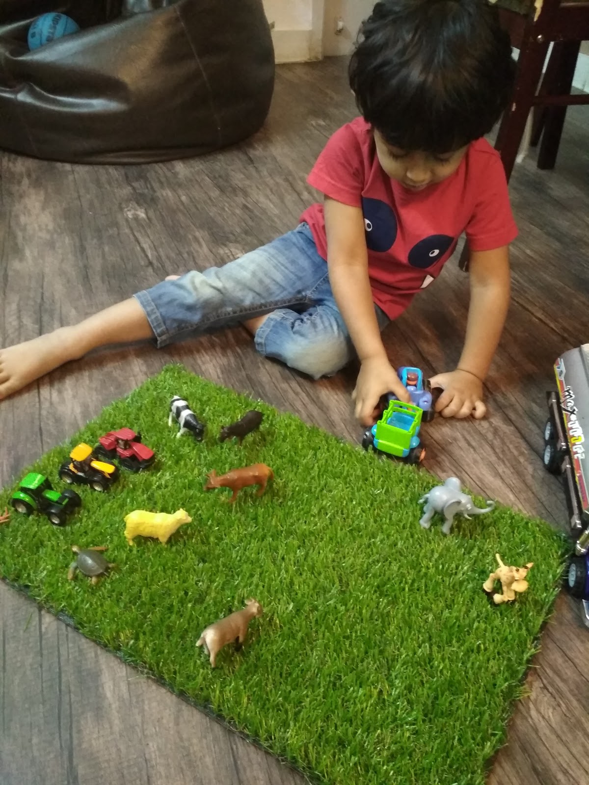 Sonshine Mumma Artificial Grass Mat Farm Sensory Play Ideas