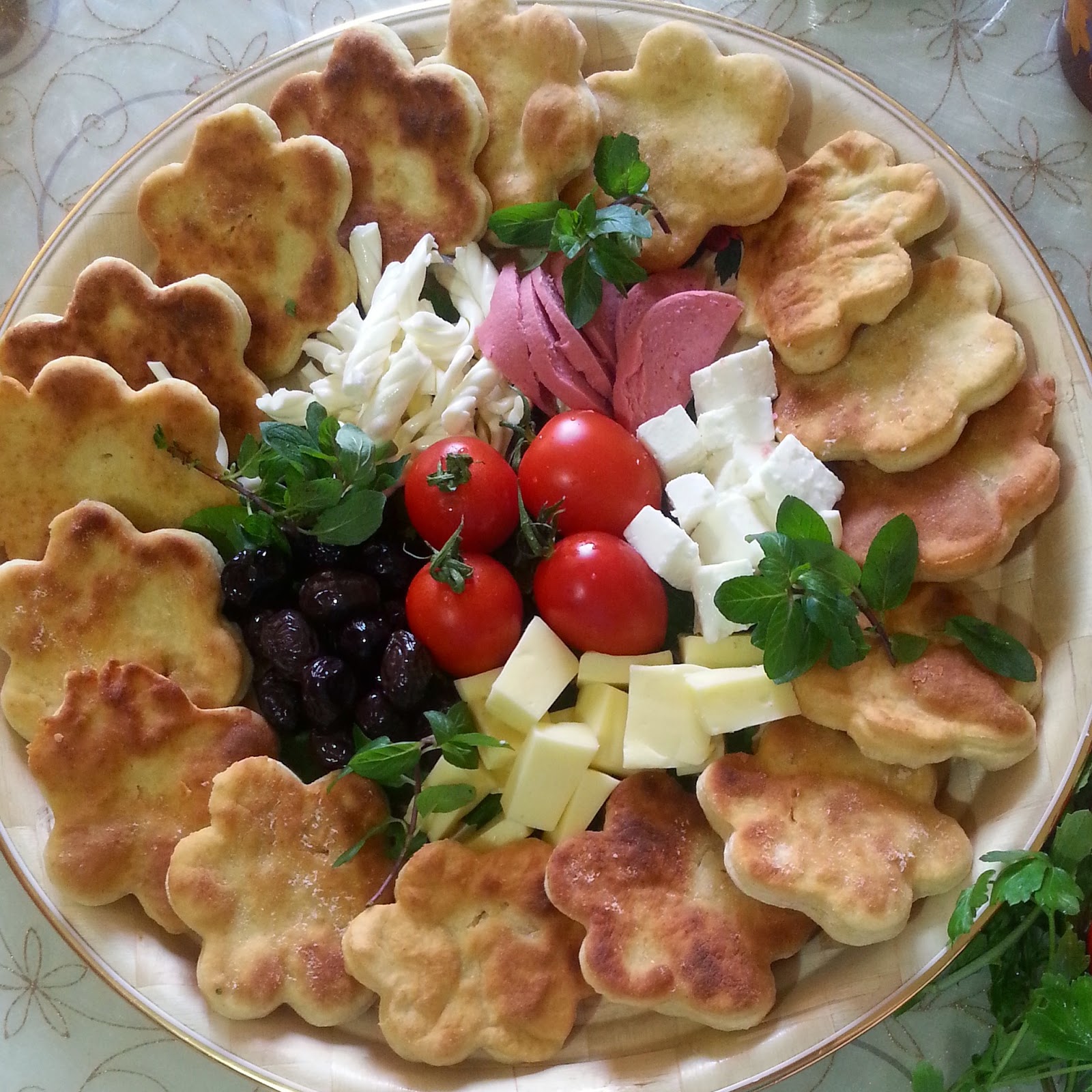 Sabiha�nın Mutfağı Çiçek Pişi