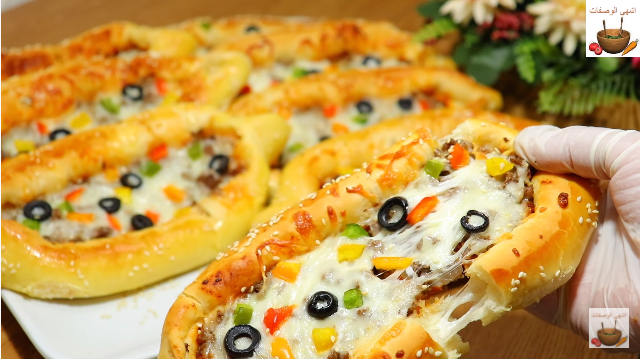 فطائر البيتزا التركية