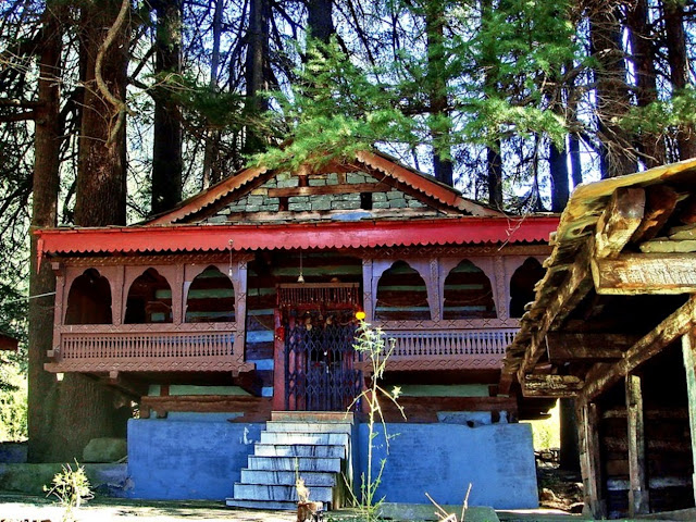 Куллу, храм Чамунды