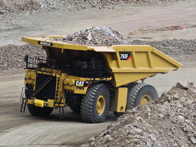 Trucks Wallpapers: Caterpillar Trucks Wallpapers