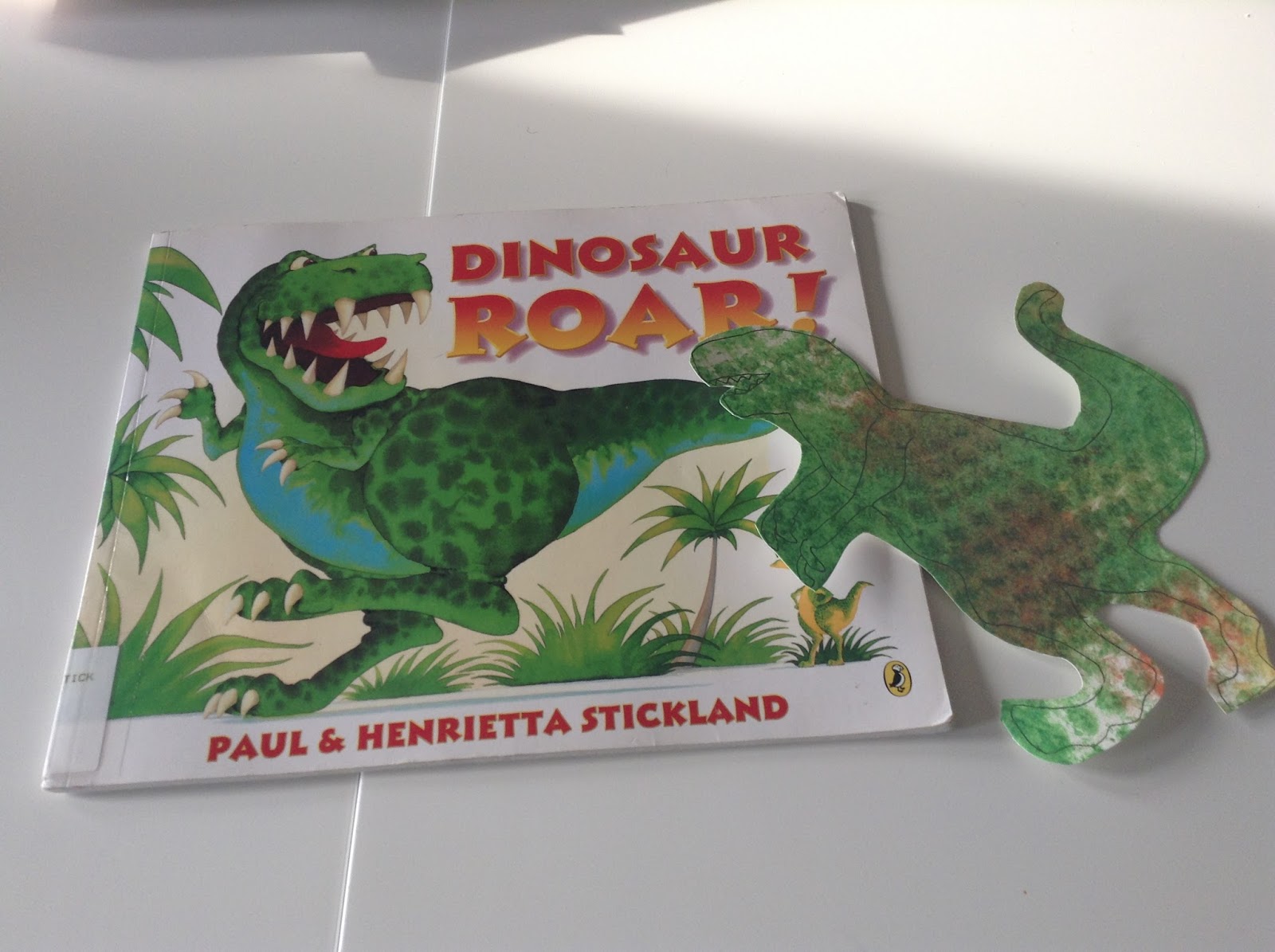 TeacherMomPlus3 TotSchool 'Dinosaur Activities' Day 1