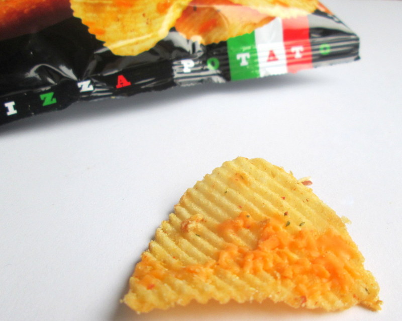 Grocery Gems REVIEW Calbee Pizza Potato Chips (Japan)