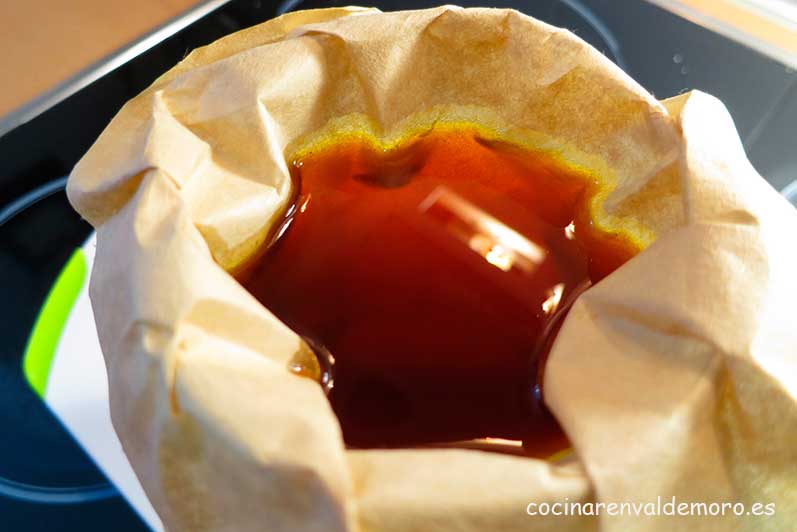 Segundo filtrado, utilizando un filtro de cafetera