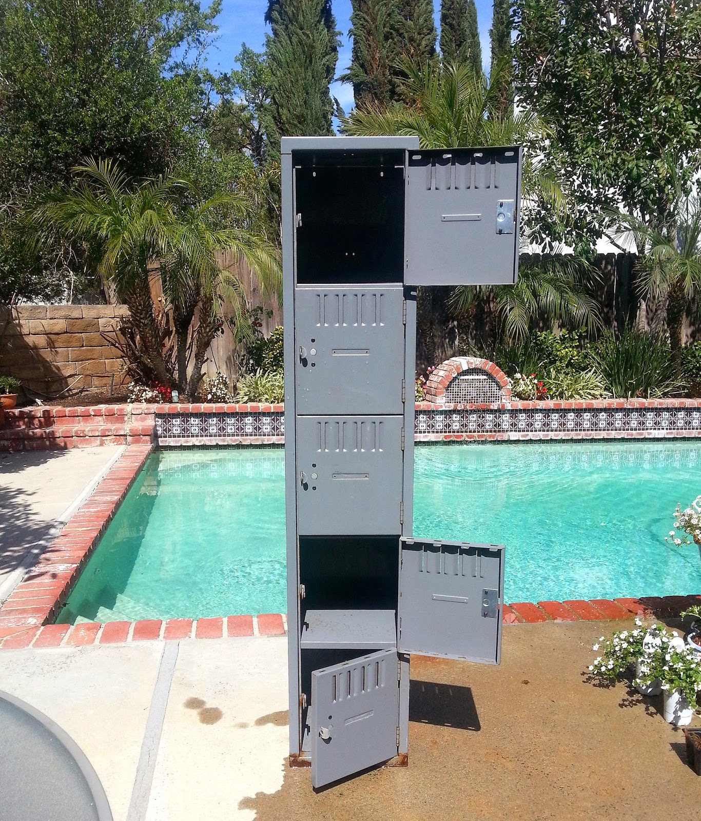 THE ALTERED FLEA: Lockers: The Right Combination