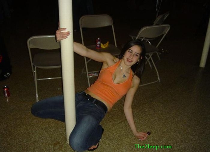 Girls Pole Dancing
