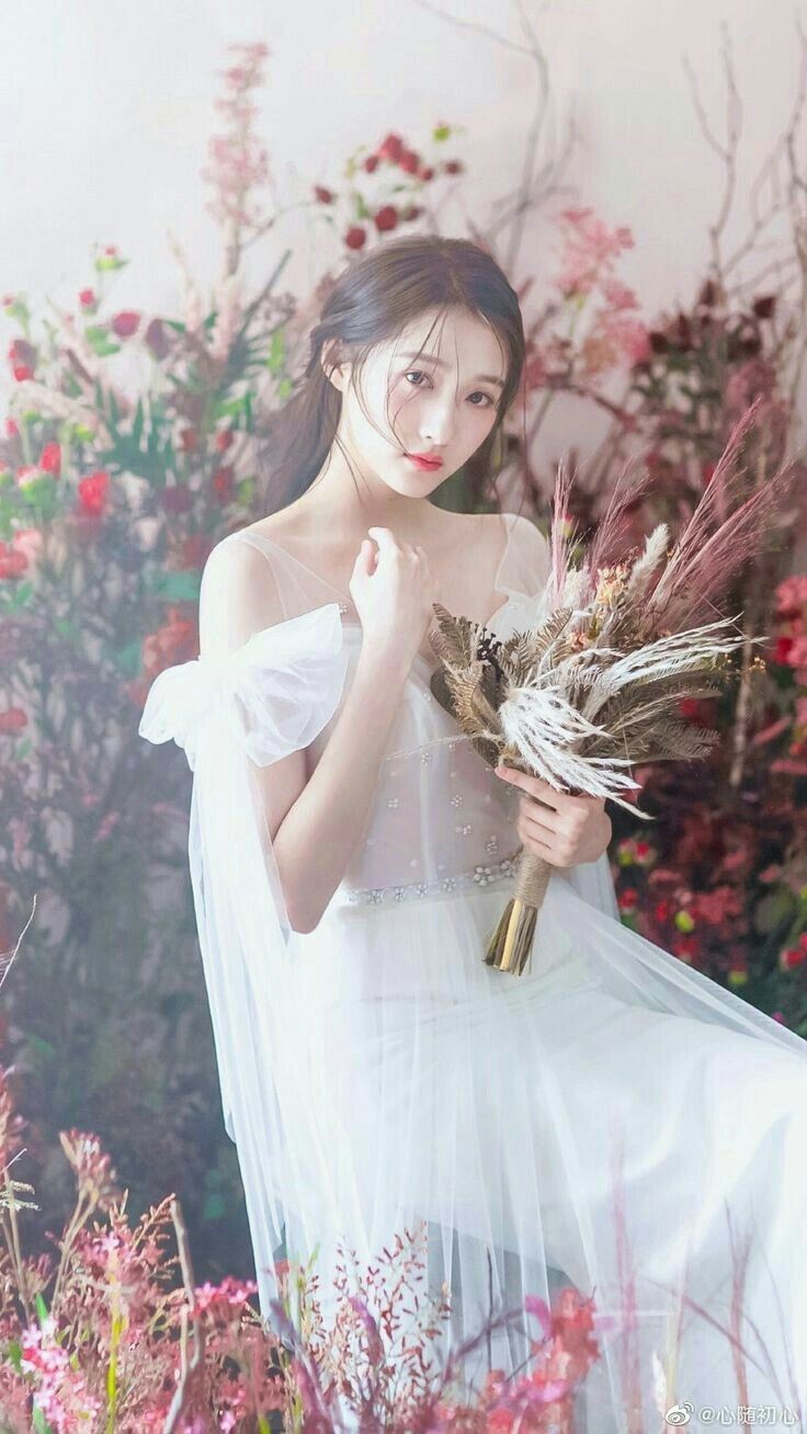 Gallery - Chinese actress Guan Xiaotong (关晓彤) - P2