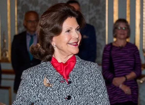 Queen Silvia presented scholarships awards from Queen Silvia's Jubilee Fund for Research on Children
