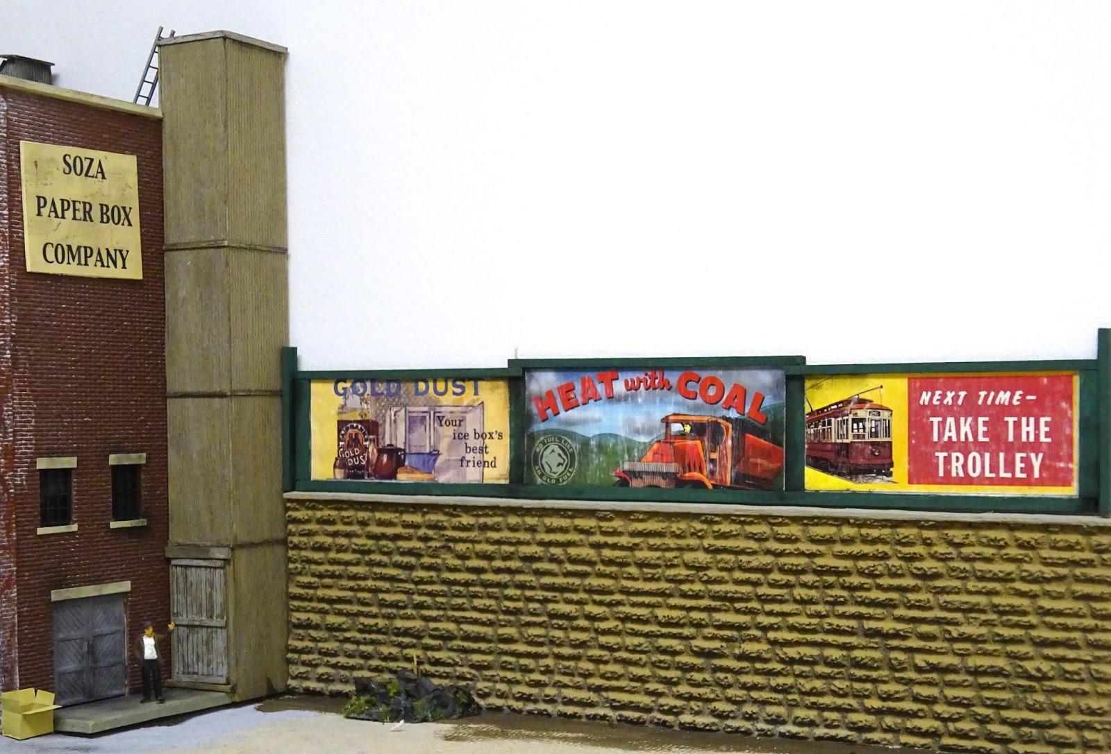 Model Railroad Minutiae: Billboard wall