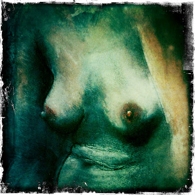 Nude 24