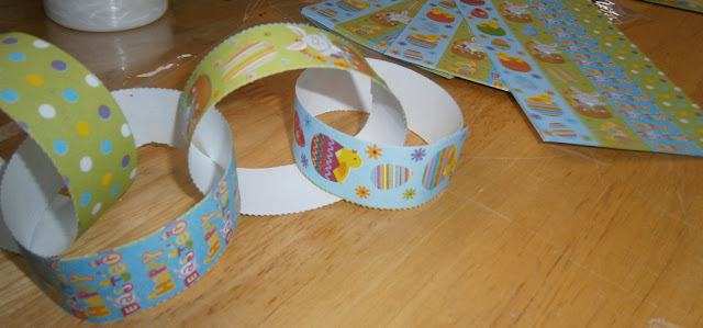 making paper chains easter fun childrens craft