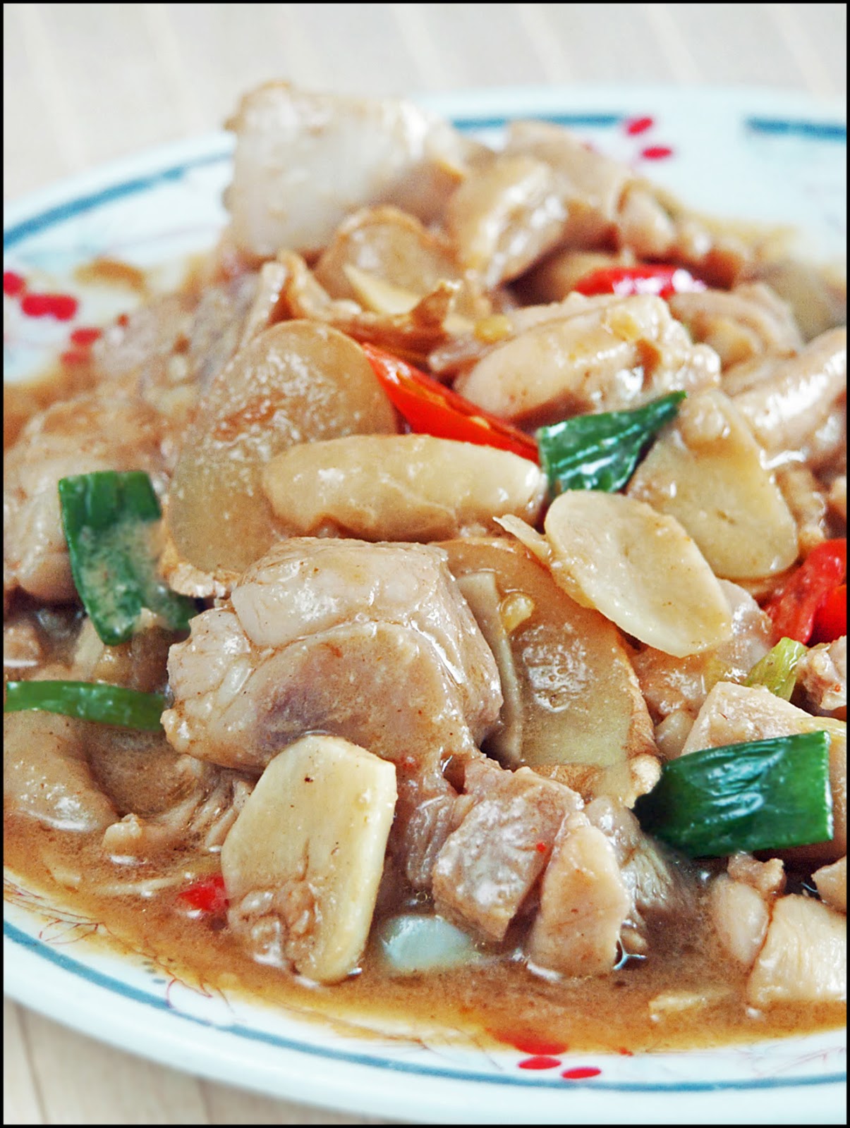 KitchenTigress: Diced Chicken in Spicy Fermented Tofu Sauce