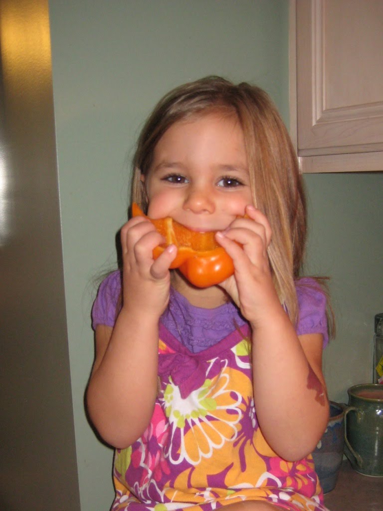 Kaufman Kronicles Eating Bell Pepper