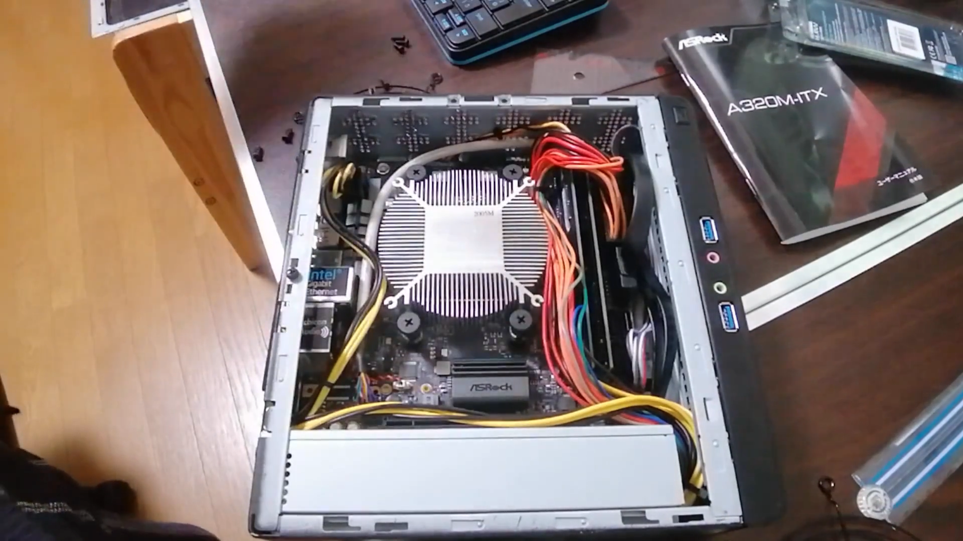 サイズはロマン Vesaマウントpc自作 Cpuクーラー改造