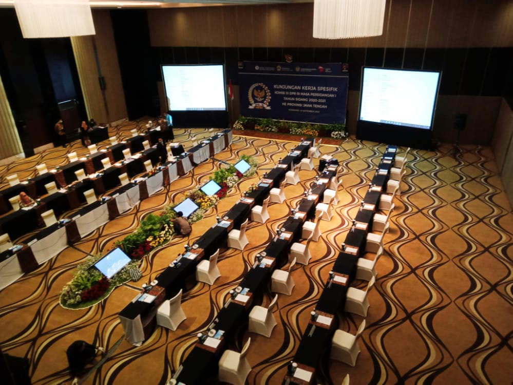 RENTAL LCD PROJECTOR SCREEN SEMARANG, RENTAL LCD PROJECTOR SCREEN JOGJA, CARI HARGA MURAH LCD