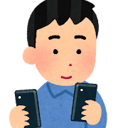 スマホの二台持ちのイラスト(男性)