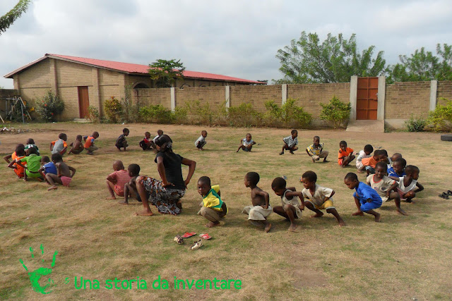 Educazione fisica nella scuola di Atchané, Togo, Africa