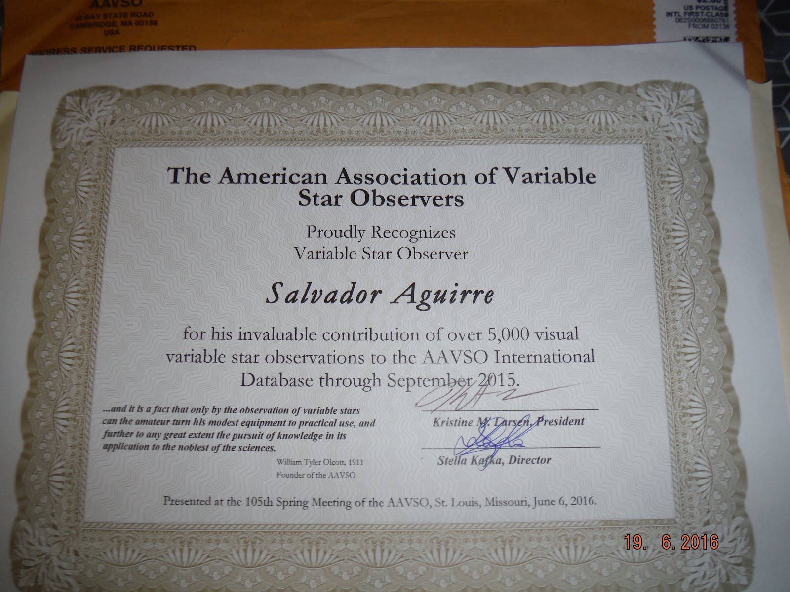 Reconocimiento de AAVSO por 5 mil Fotometrias de Estrellas Variables.