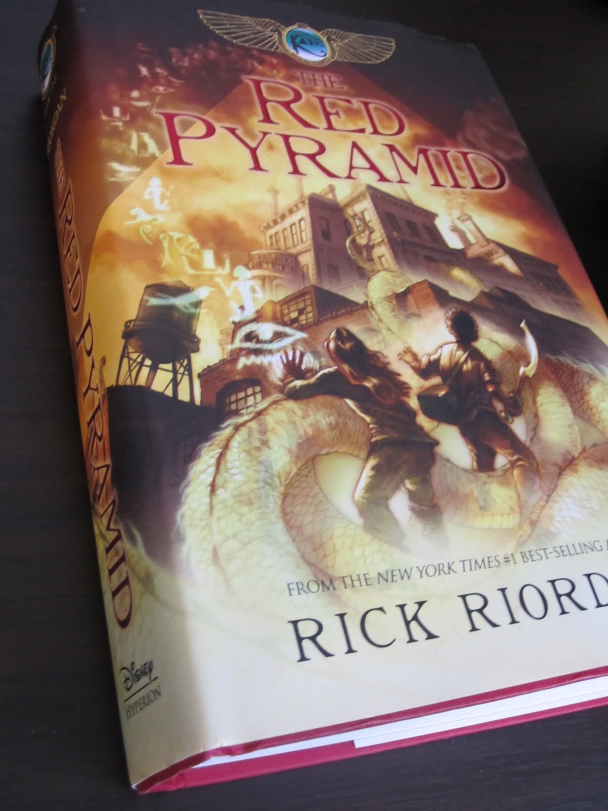 The Best Weapons: Review: The Red Pyramid by Rick Riordan