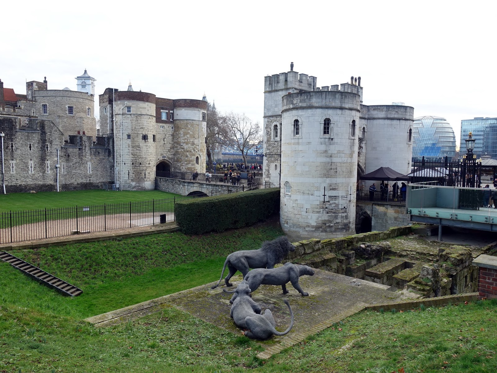 Paul Bakery Three Quays (London, UNITED KINGDOM) ★★★☆☆ A traveling