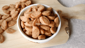 Kue Kering Biji Ketapang Renyah Dan Gurih