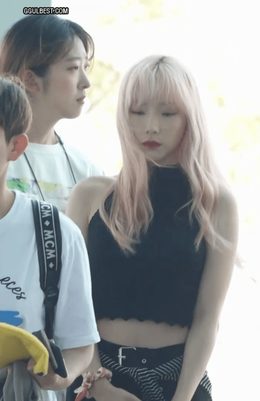 공항 핑크 태연