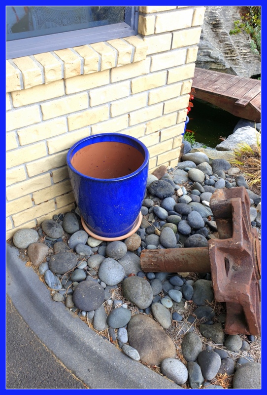 DIET COKE ROCKS POTTING