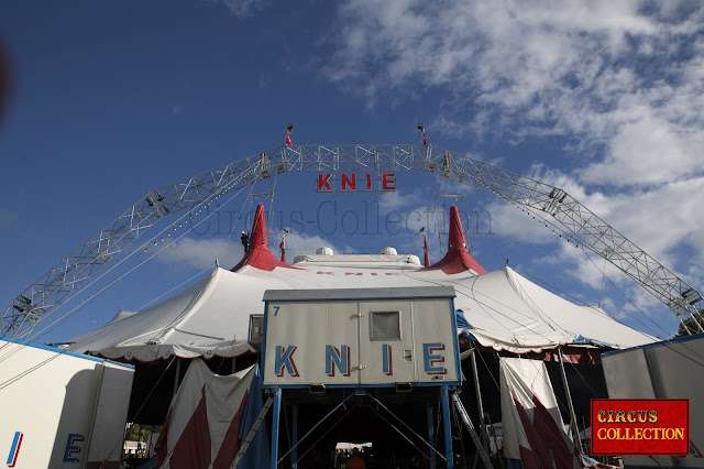 Montage du chapiteau du Cirque National Suisse Knie  au Russalet à Bulle ( canton de Fribourg Suisse) le lundi 24 septembre 2018  Photo Philippe Ros