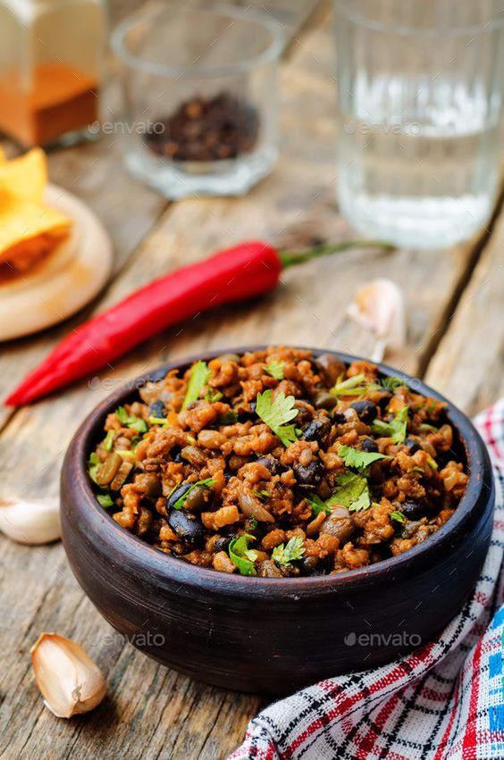 Vegetarian chili with cilantro Food Inspiration Healthy