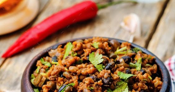 Vegetarian chili with cilantro - Food Inspiration Healthy