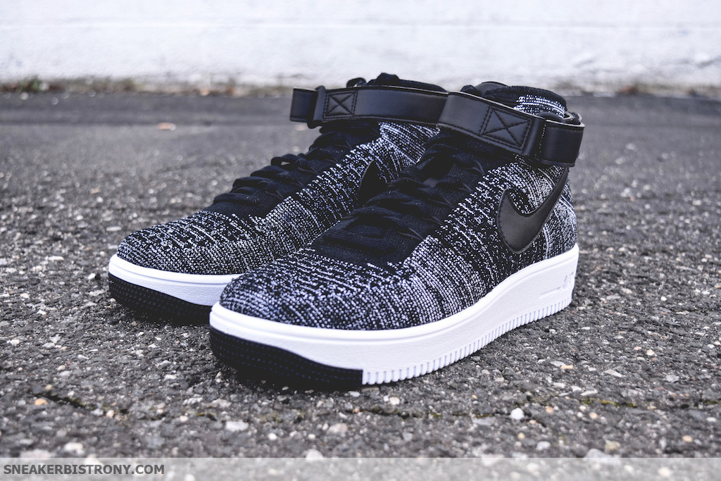 nike air force 1 ultra flyknit mid black white