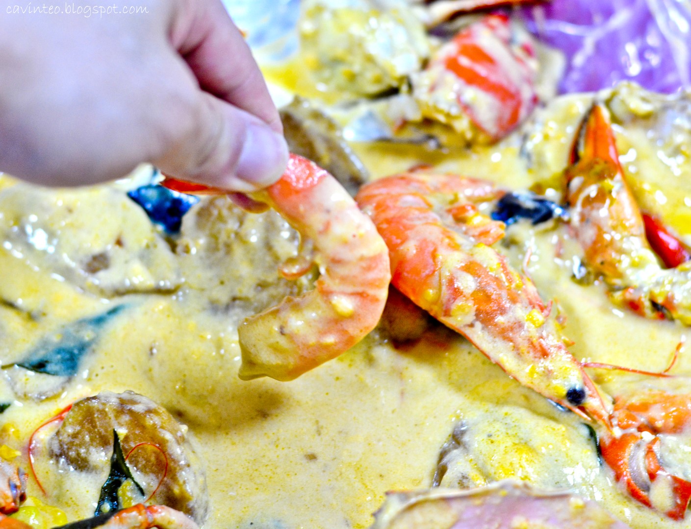 Entree Kibbles Shi Fu Ge (食福閣) Crab in a Bag Delivered Right to Your