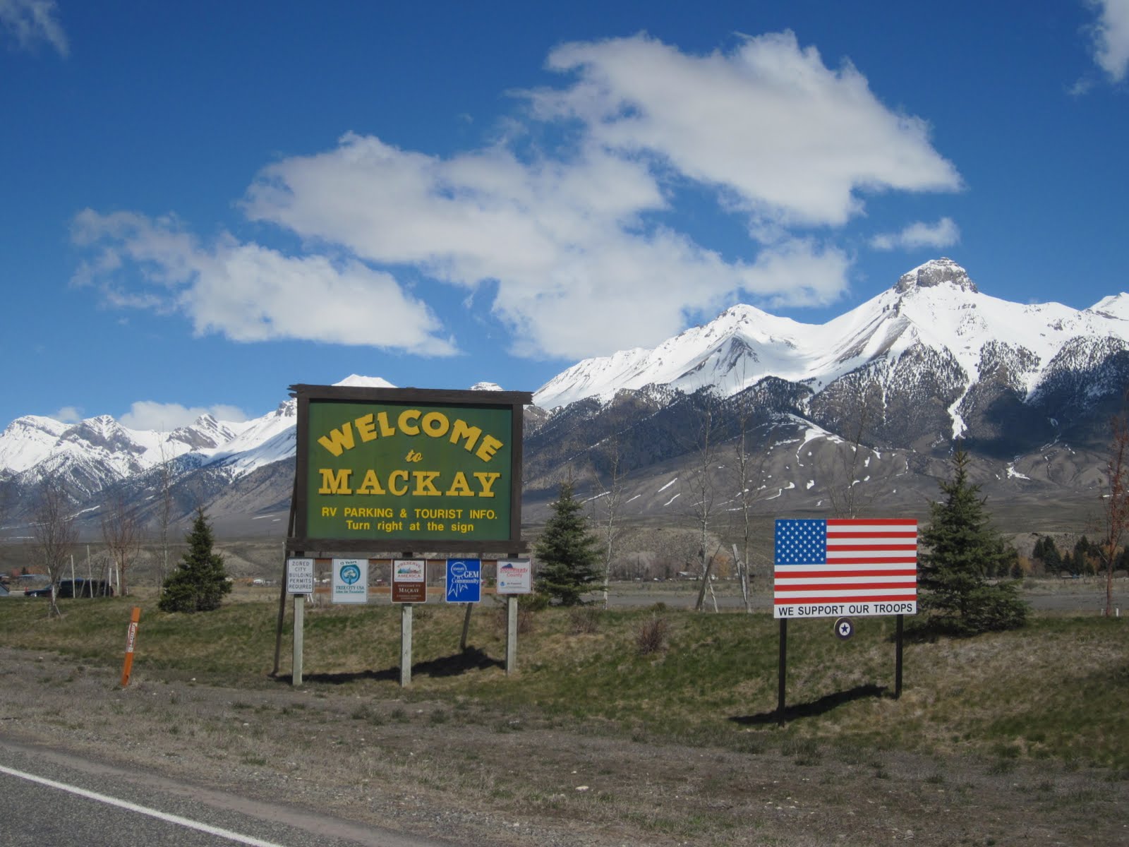 Mackay, Idaho 83251 April 2011